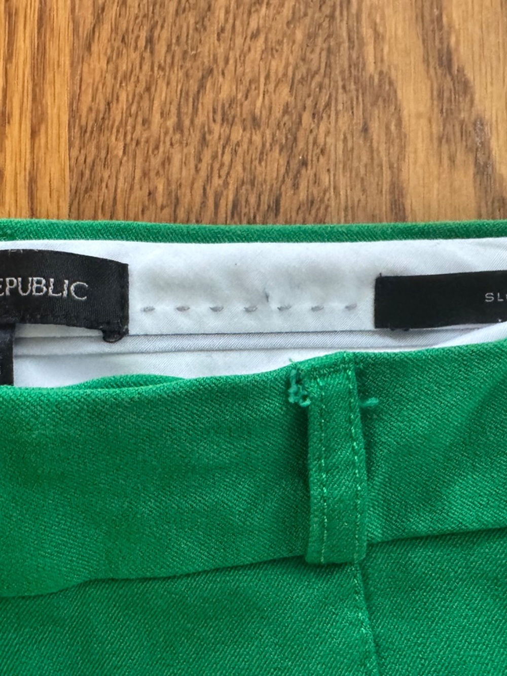 Banana Republic Sloan Cropped Ankle Pant - Green - Size 6 - Picture 4 of 4